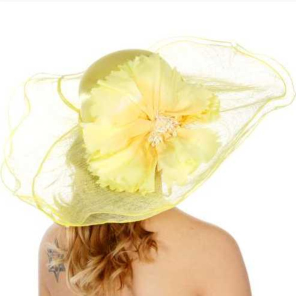 Soft sinamay hat w/ flower corsage Yellow